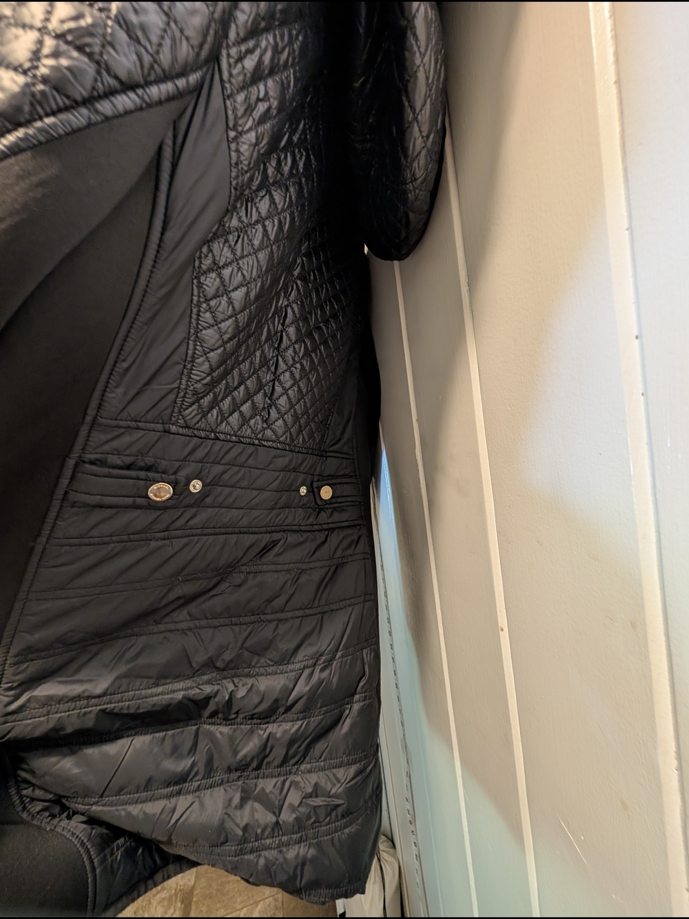 Michael Kors Women's Small Black Quilted Puffer Jacket with Faux Fur Trim GUC - Picture 8 of 15